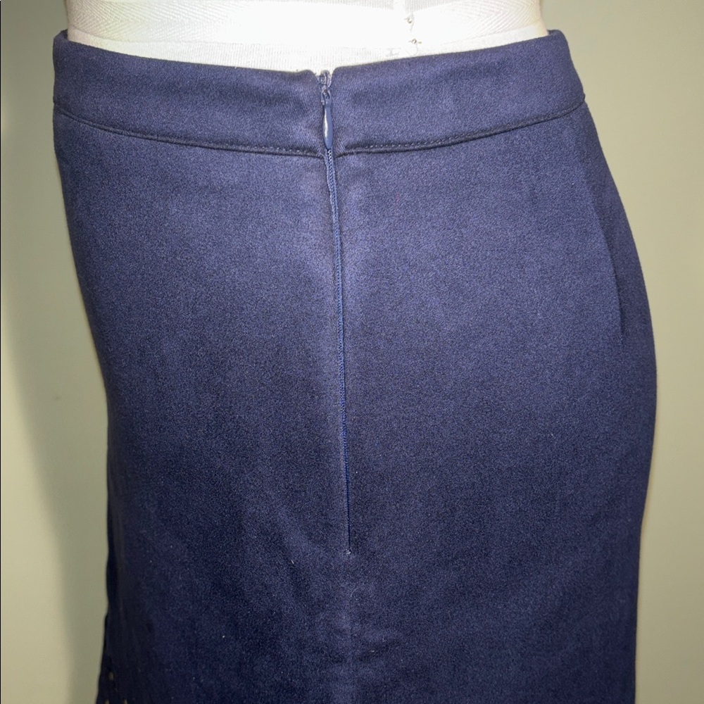 Mi Ami Navy Pencil Skirt with Laser-Cut Hem size small - Picture 4 of 8